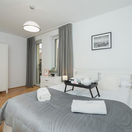 Jozefinska Apartment With Balcony Cracow By Noclegi Renters Krakkó Kültér fotó